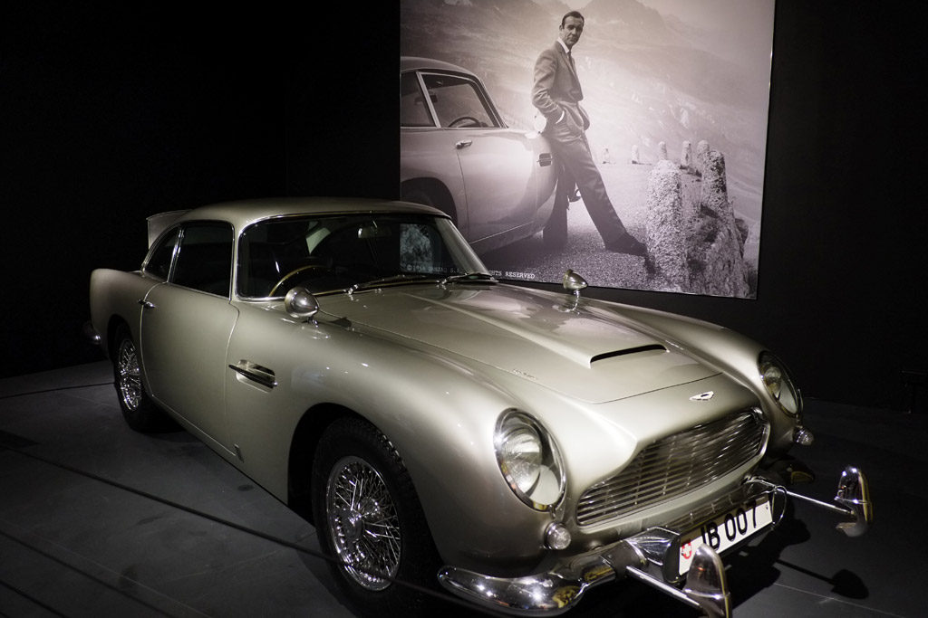 Aston Martin DB4 James Bond Louwman Museum